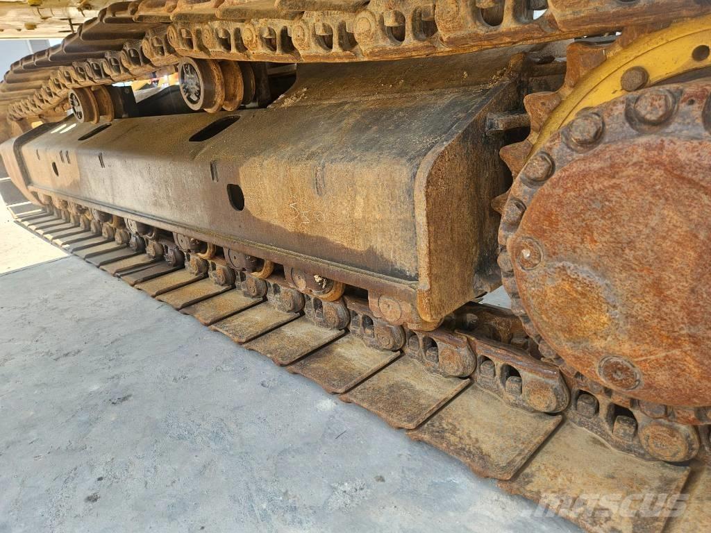 CAT 330 Excavatoare pe șenile
