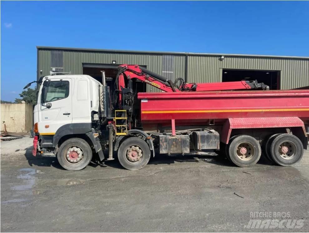 Hino 700 Series Camioane cu macara