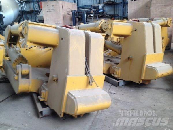 CAT D8K RIPPER Utilaje construcții - Altele
