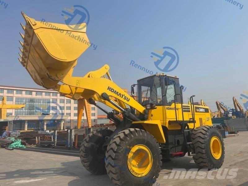 Komatsu WA380 Incarcator pe pneuri