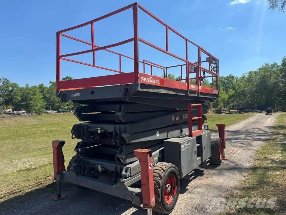 SkyJack SJ 9250 RT Platforme foarfeca