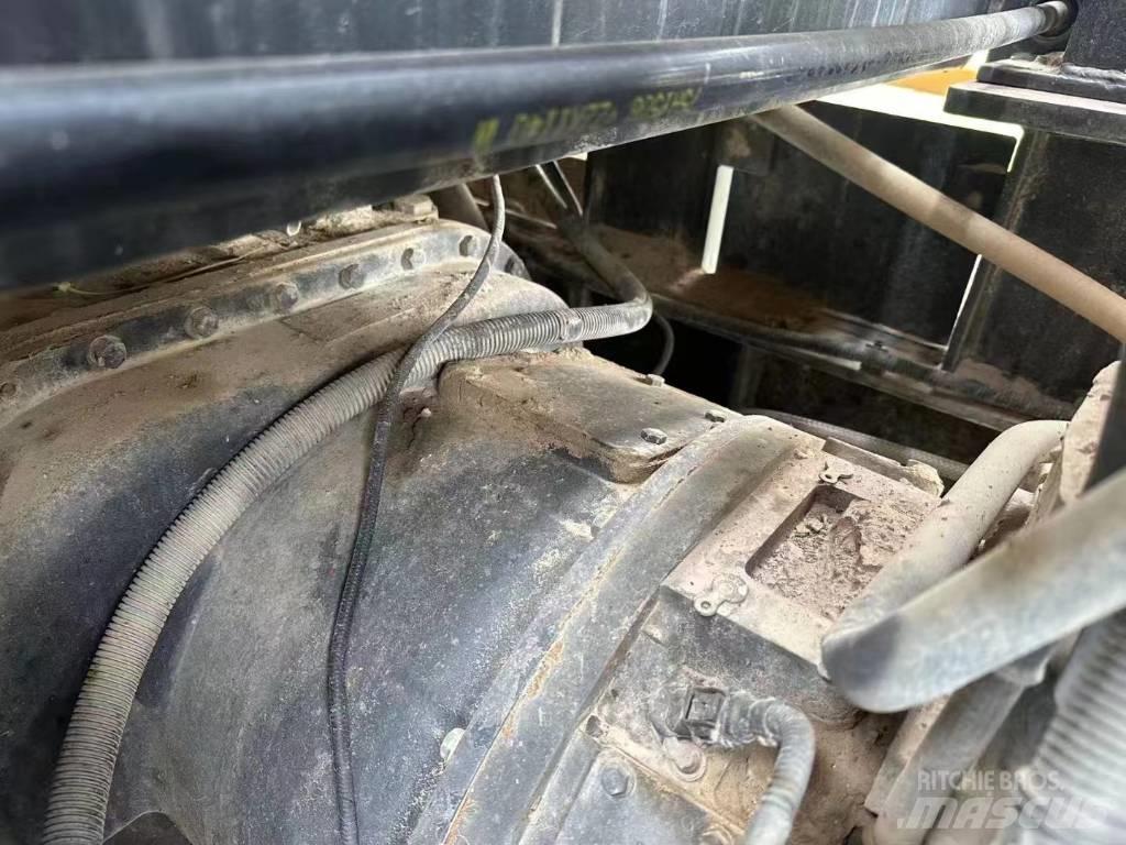 LiuGong 835 Excavatoare pe șenile
