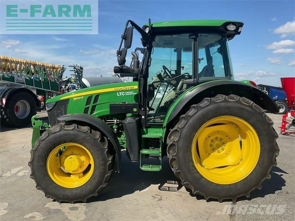 John Deere 5100R Tractoare