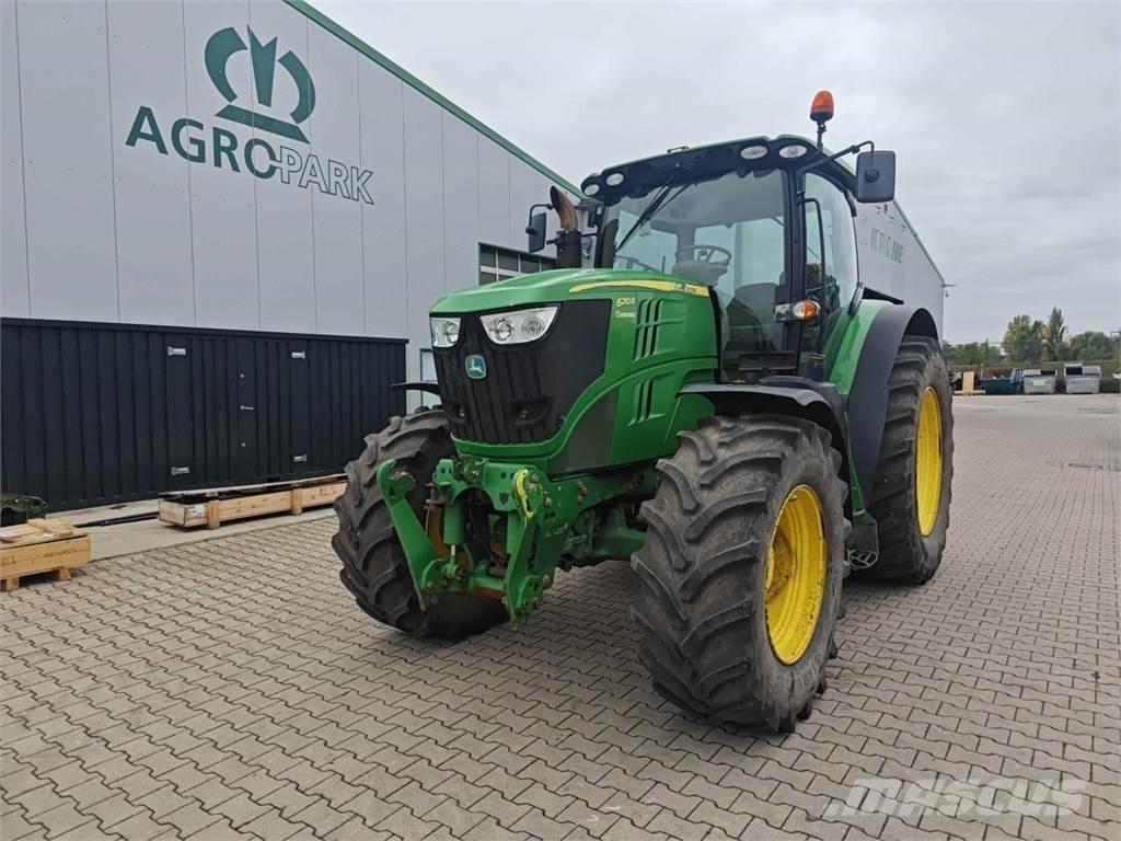 John Deere 6210R Tractoare