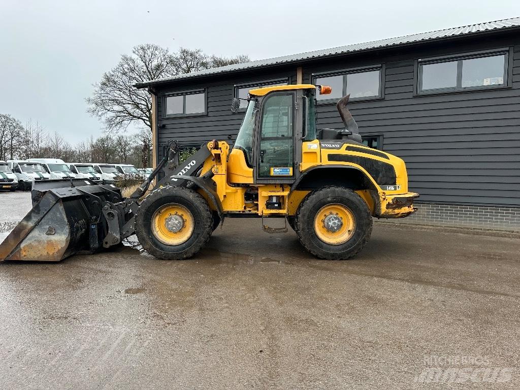 Volvo L45G Incarcator pe pneuri