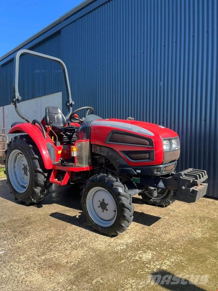 McCormick X10.30M Tractoare compacte