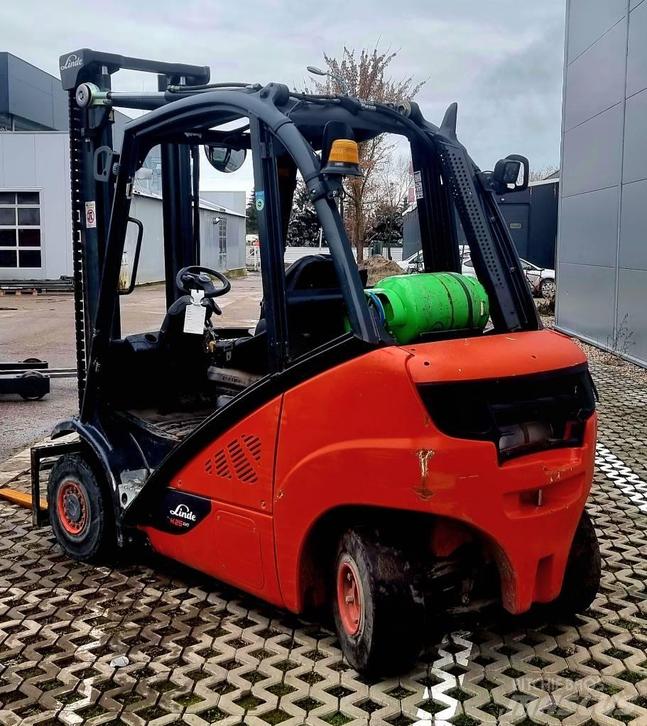 Linde H 25 T - 02 Stivuitor GPL