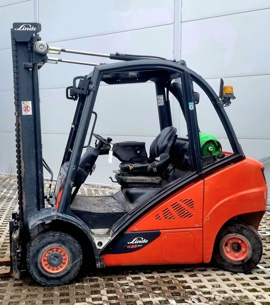 Linde H 25 T - 02 Stivuitor GPL