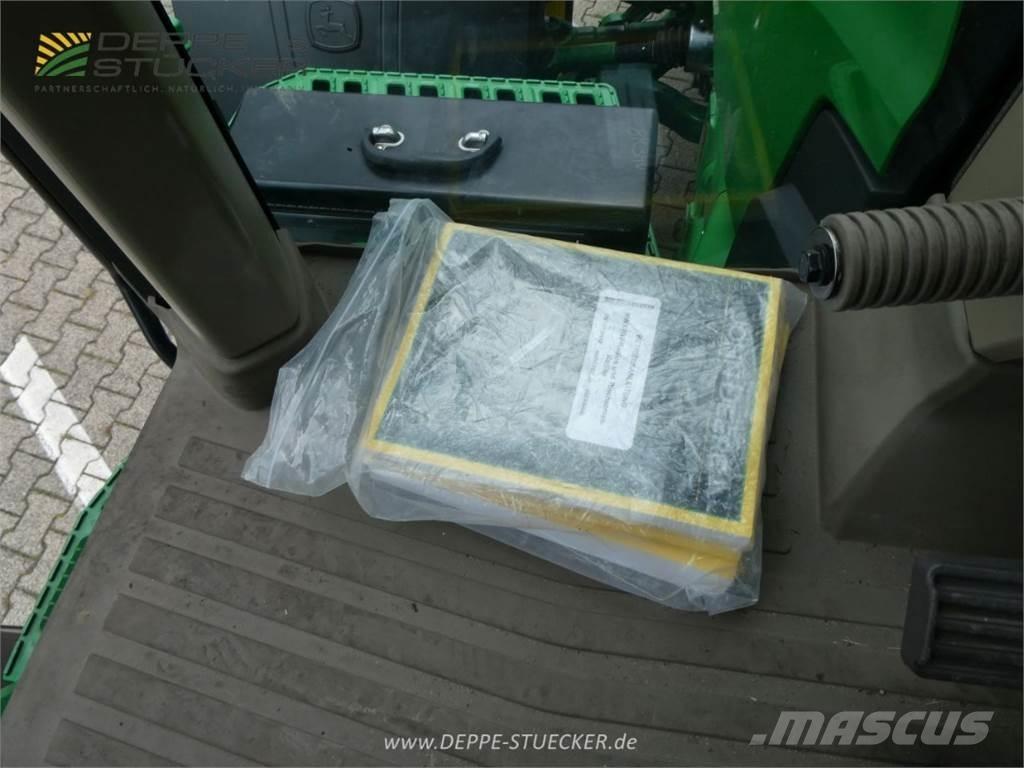 John Deere 8R 340 Tractoare