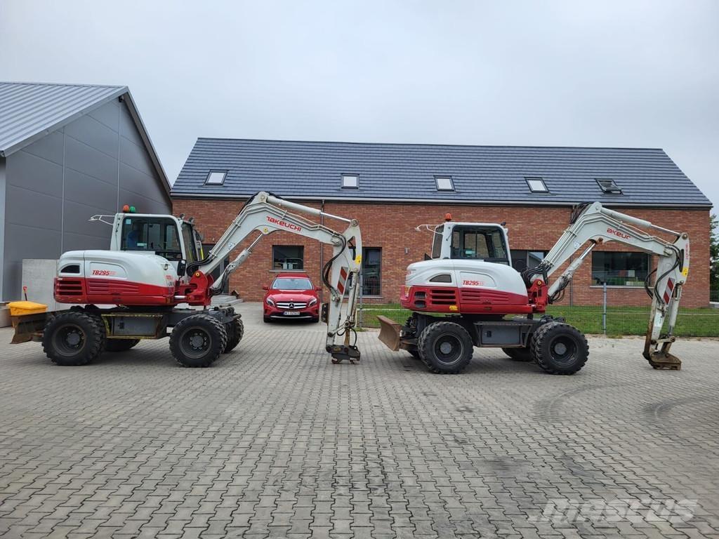 Takeuchi TB295W Excavatoare 7t - 12t