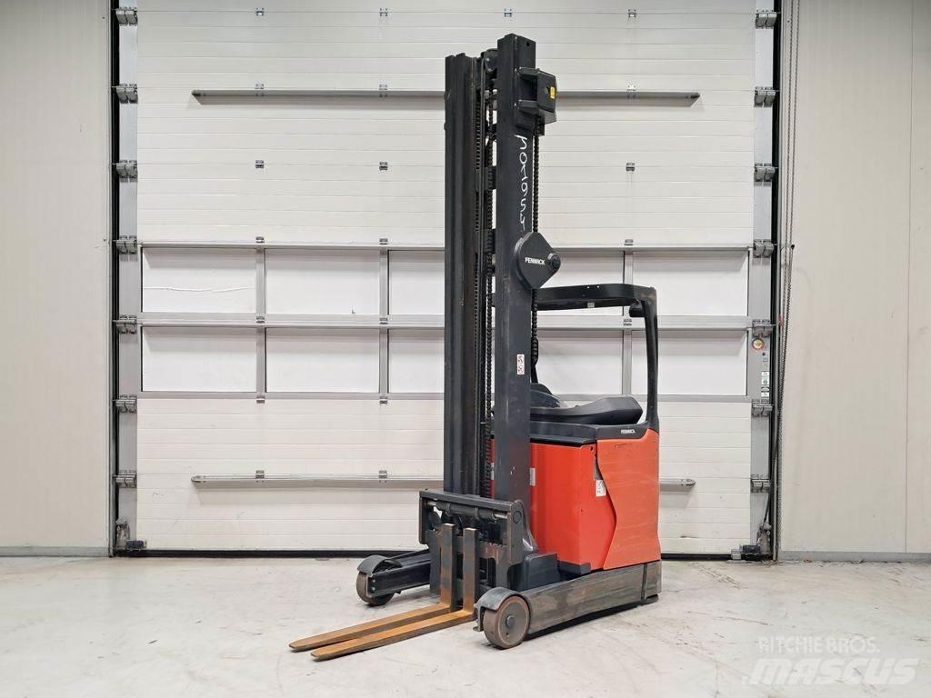 Linde R14 HD Stivuitor cu catarg retractabil