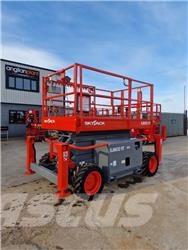SkyJack SJ 6832 RT Platforme foarfeca