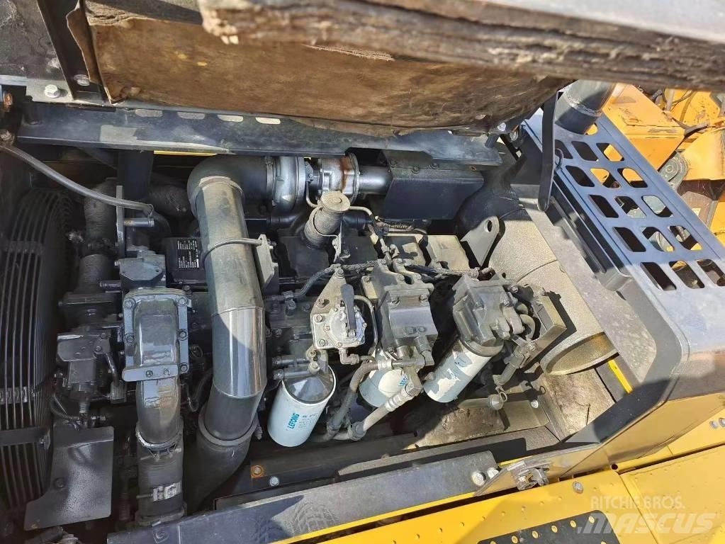 Komatsu PC 400 LC-8 Excavatoare pe șenile
