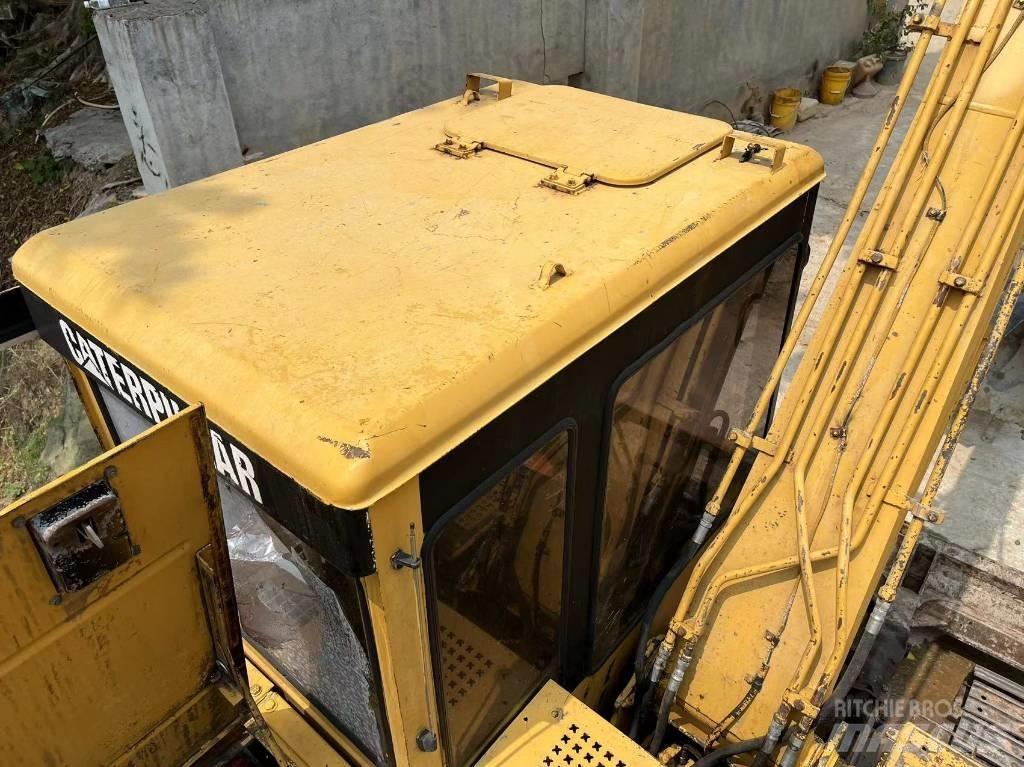 CAT 307 Excavatoare pe șenile
