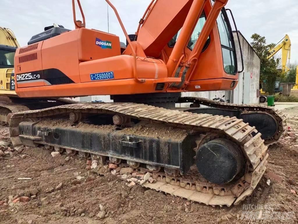 Doosan DX 225LC-9C Excavatoare pe șenile
