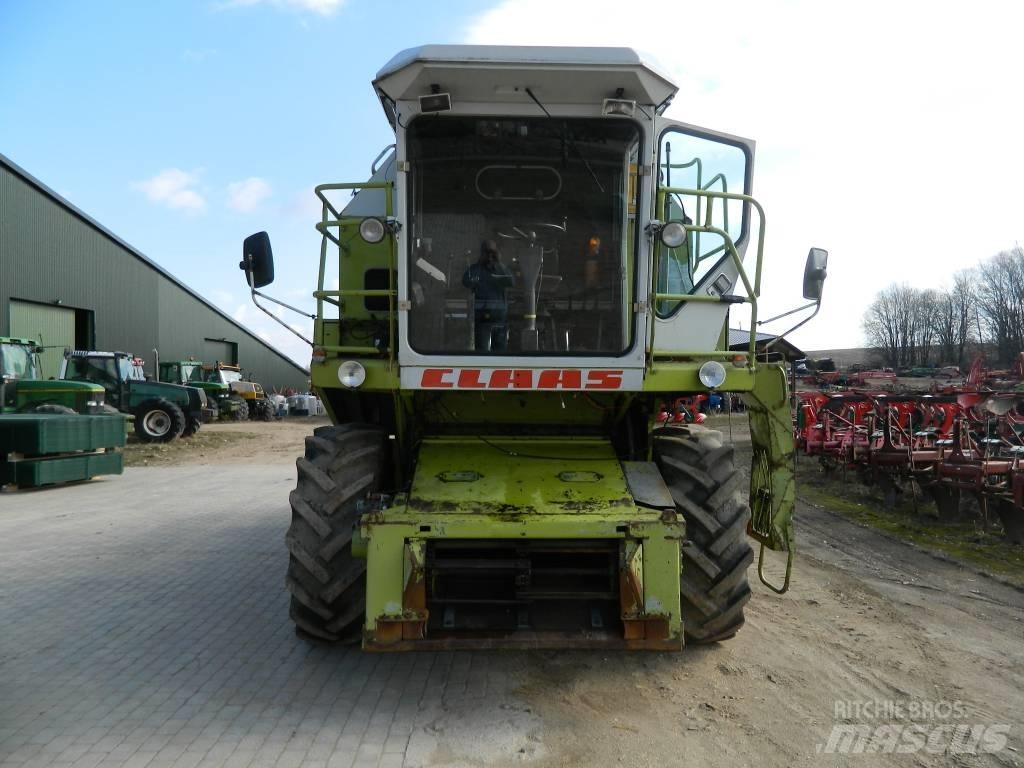 CLAAS Dominator 86 Combine de secerat