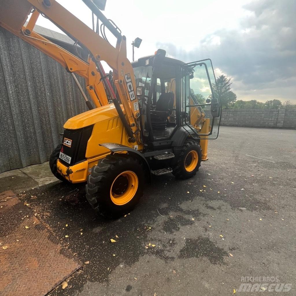 JCB 3CX Compact Buldoexcavatoare