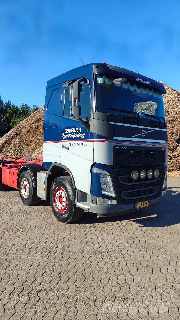 Volvo FH 500 8x4 Camion cu carlig de ridicare