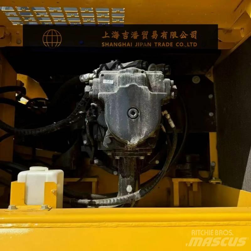 Komatsu PC 450 Excavatoare pe șenile

