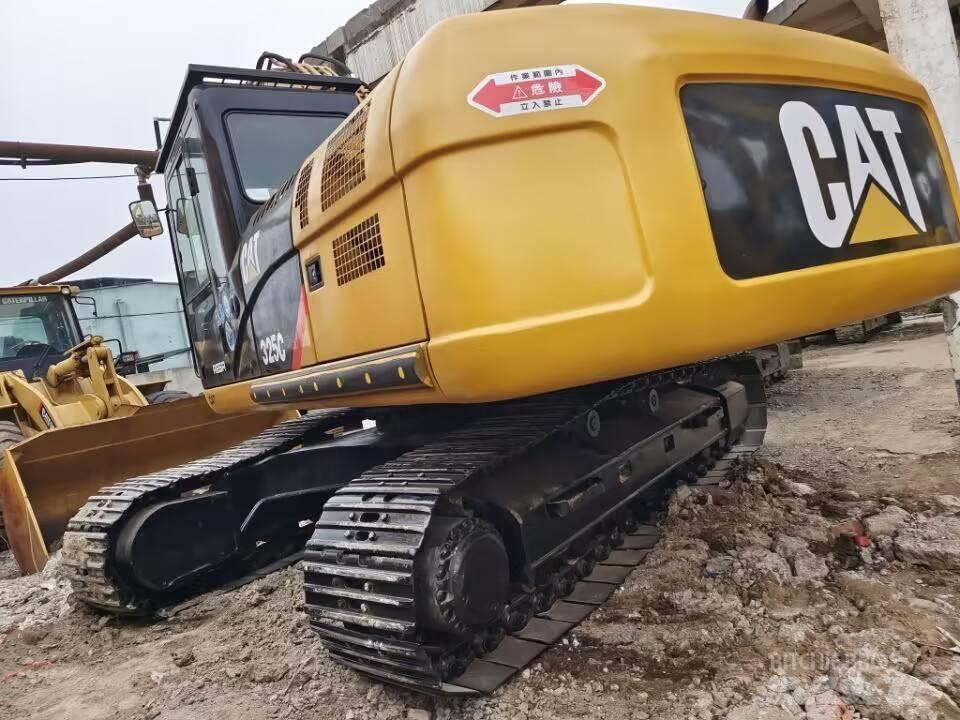 CAT 325C Excavatoare pe șenile
