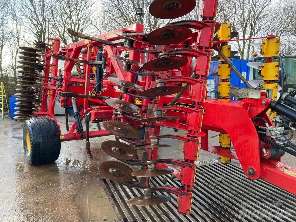 Väderstad Topdown400 Cultivatoare