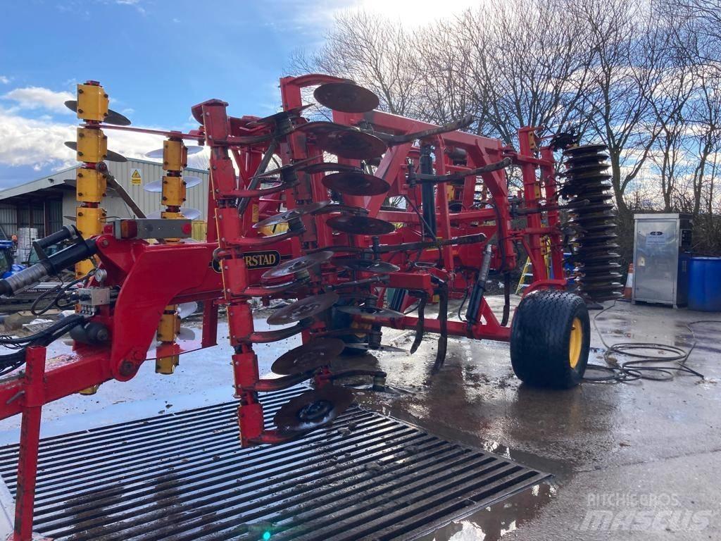 Väderstad Topdown400 Cultivatoare