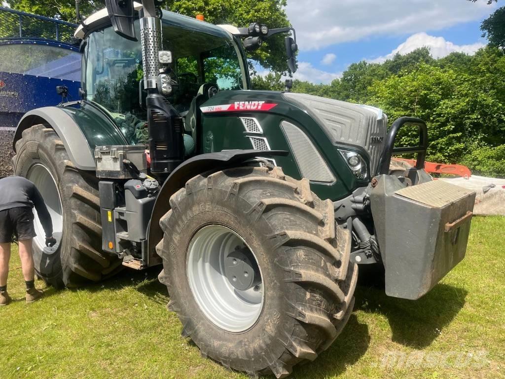 Fendt 724 Profi Plus Tractoare