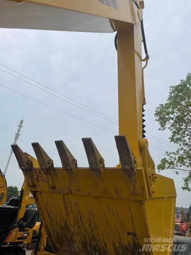Komatsu PC70-8 Excavatoare pe șenile
