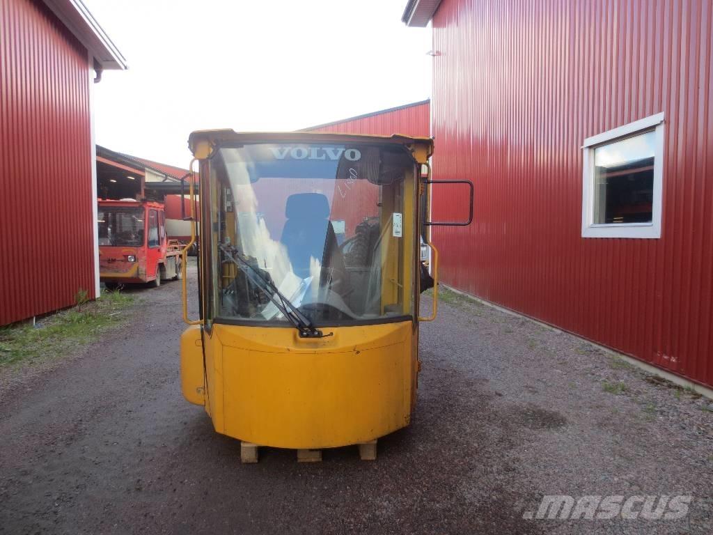 Volvo L 180 D Cabine si interior