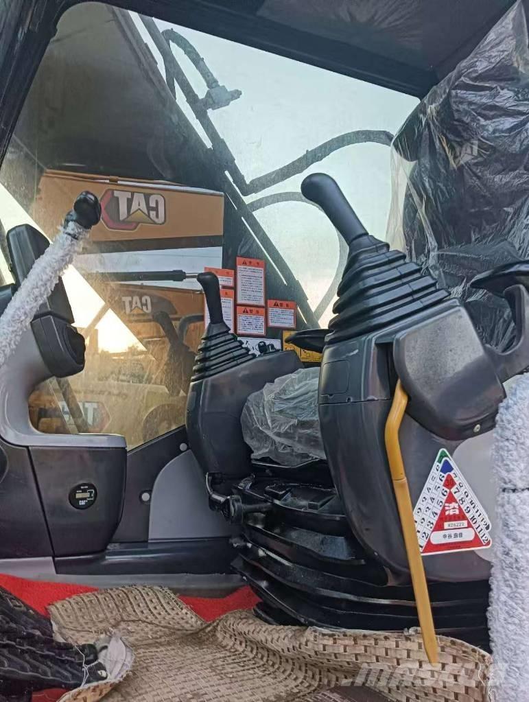 CAT 324 D2L Excavatoare pe șenile
