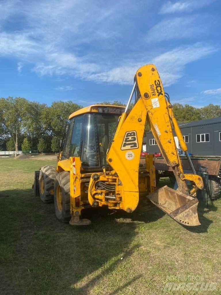 JCB 3 CX Super Buldoexcavatoare