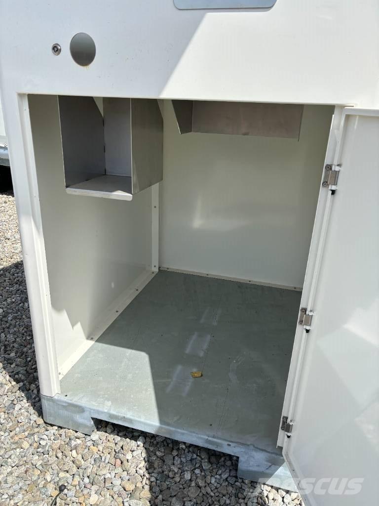  Recylingstation PET Utilaje întreţinere terenuri - Altele