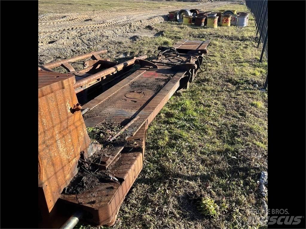 John Deere 1110E Alte componente