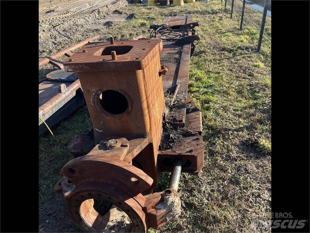 John Deere 1110E Alte componente