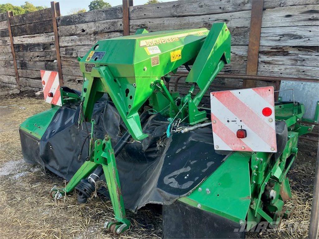 John Deere 131 Alte echipamente pentru nutret