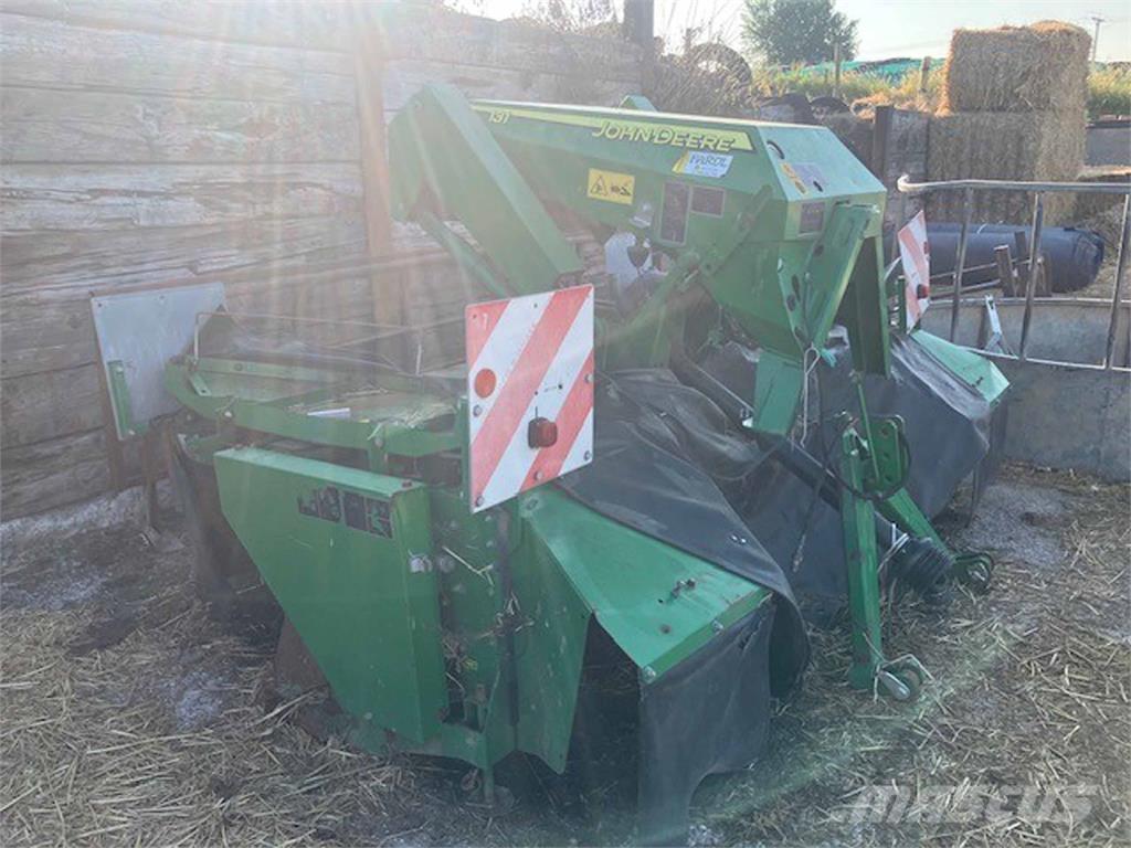 John Deere 131 Alte echipamente pentru nutret