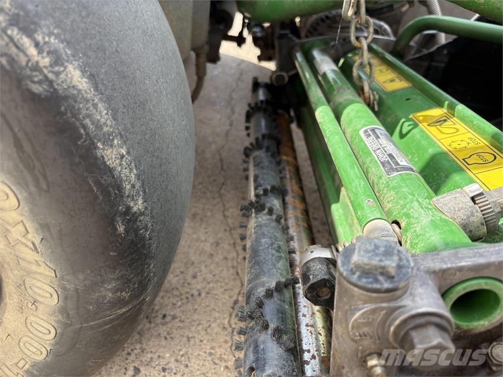 John Deere 2500E Masini de tuns