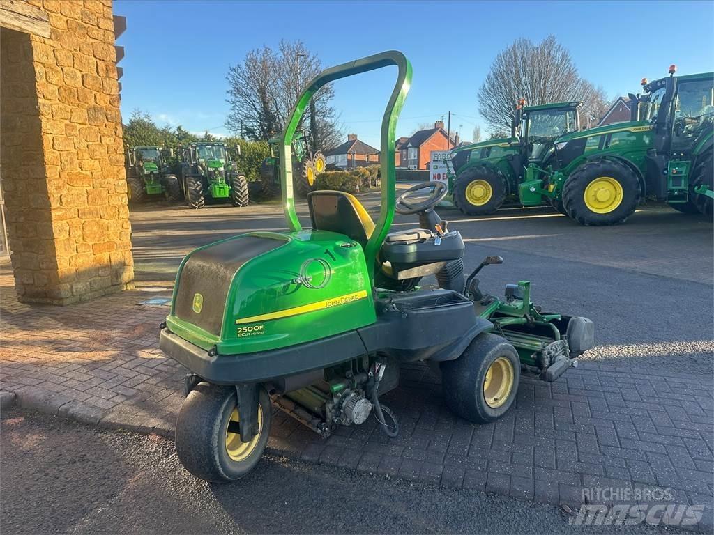 John Deere 2500EH Masini de tuns