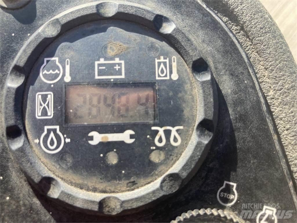 John Deere 2500EH Masini de tuns