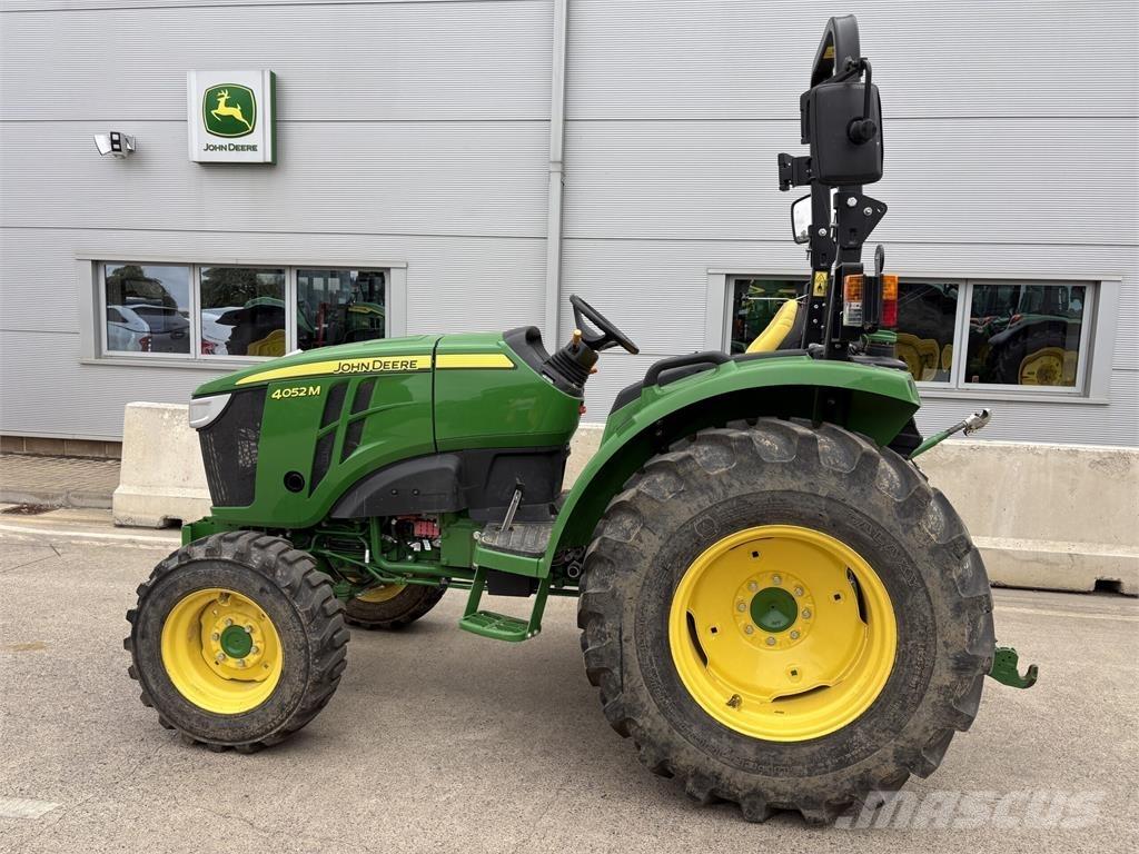 John Deere 4052M Tractoare compacte
