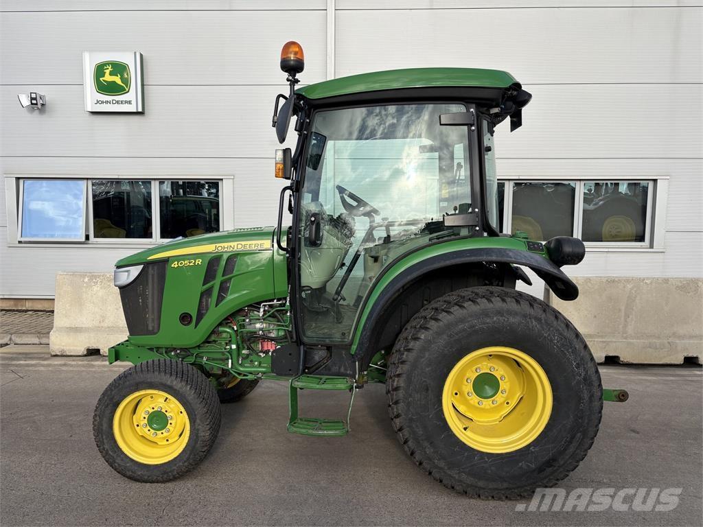 John Deere 4052R Tractoare compacte