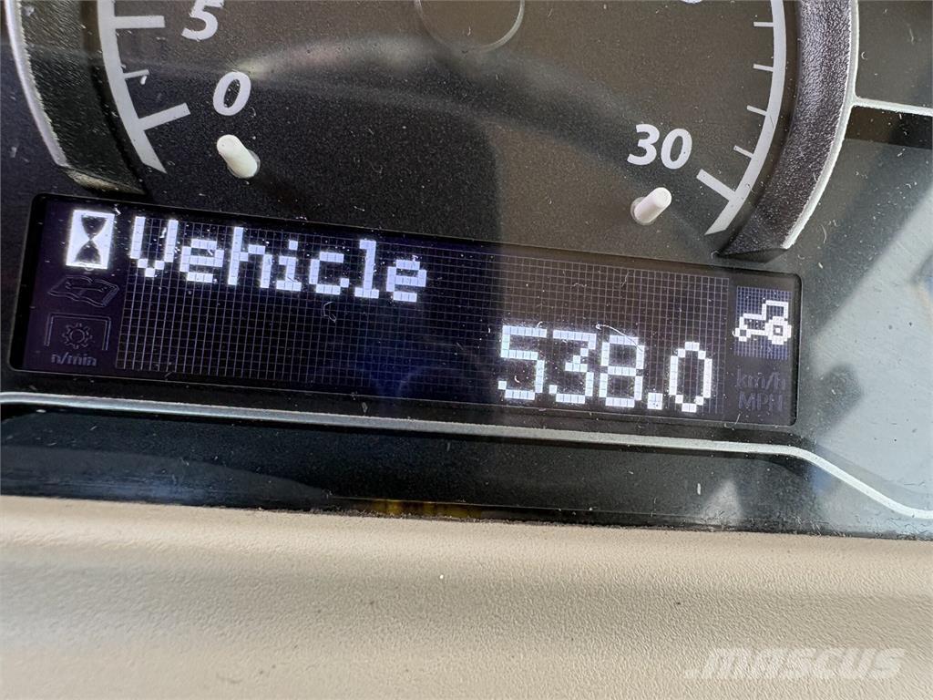 John Deere 4066R Tractoare compacte