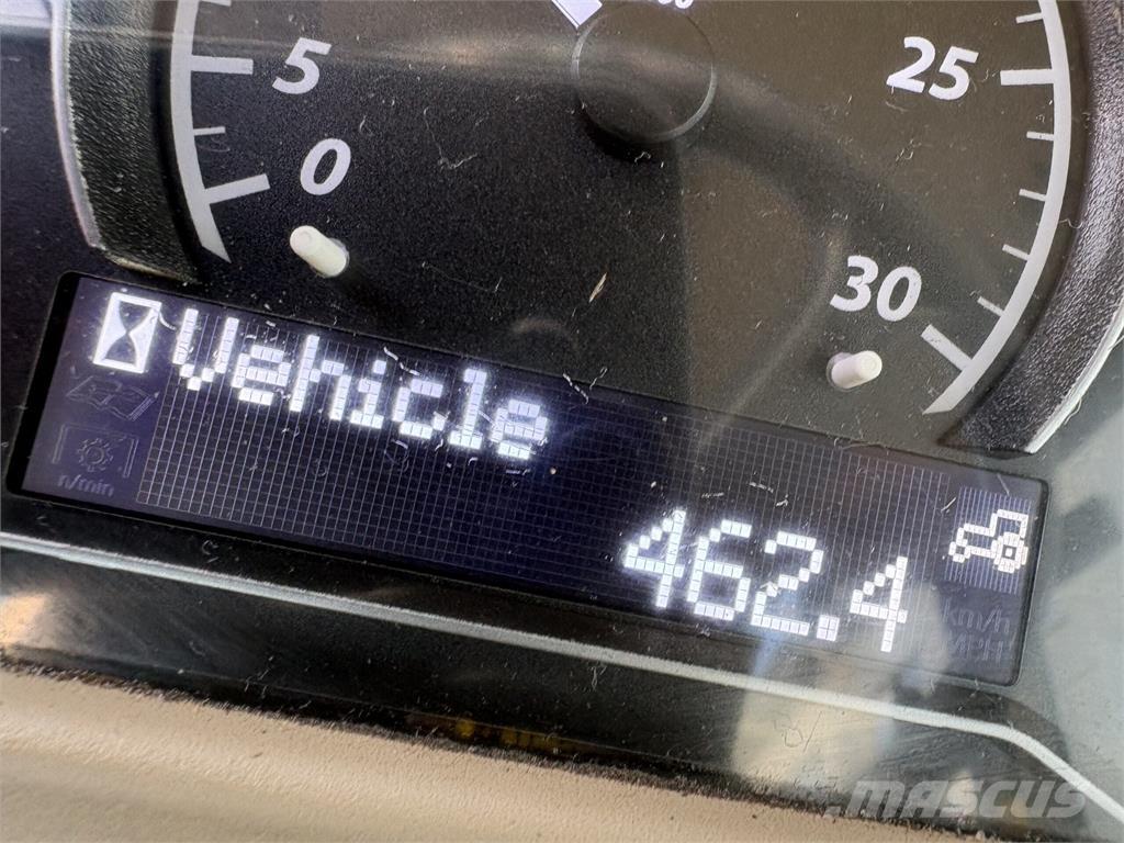 John Deere 4066R Tractoare compacte