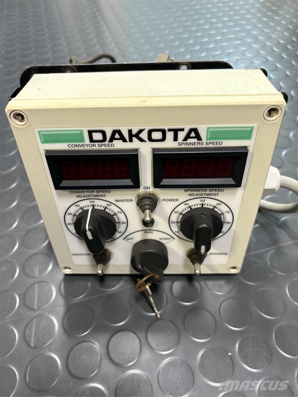 John Deere 410 Utilaje întreţinere terenuri - Altele