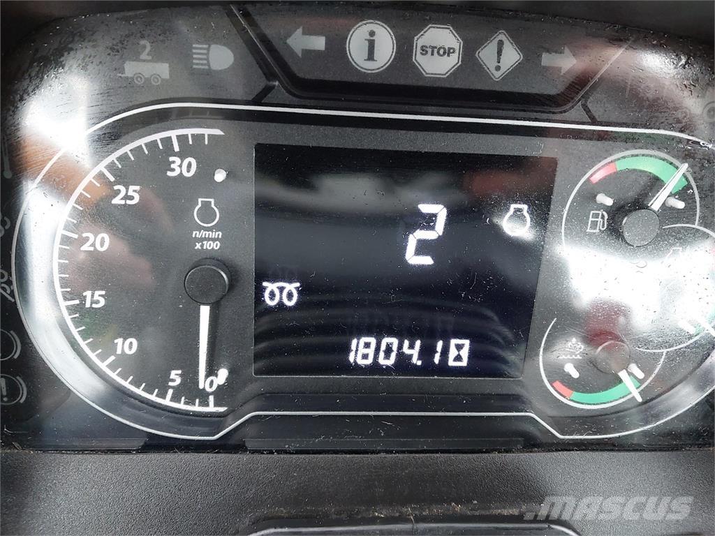 John Deere 5100M Tractoare