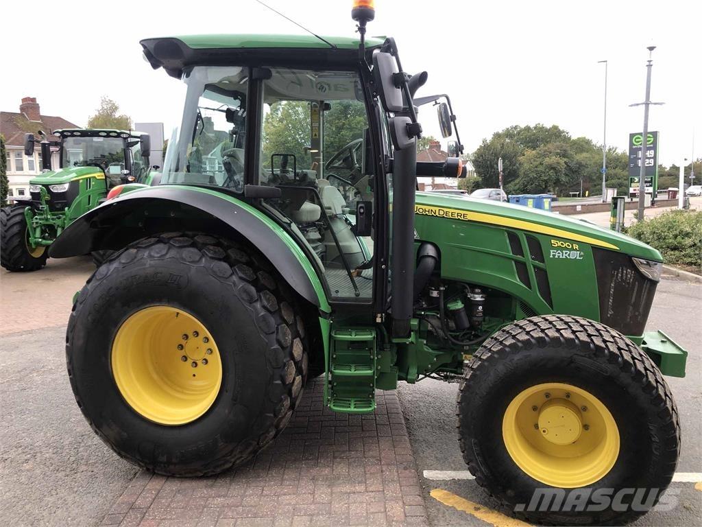 John Deere 5100R Tractoare
