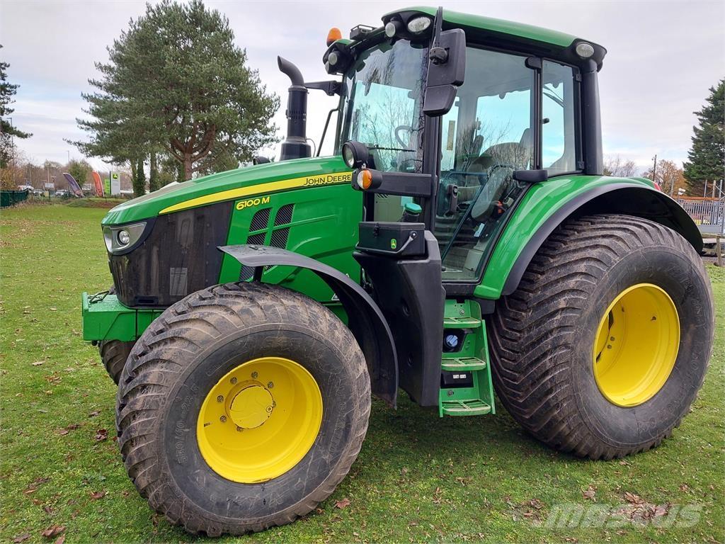 John Deere 6100M Tractoare