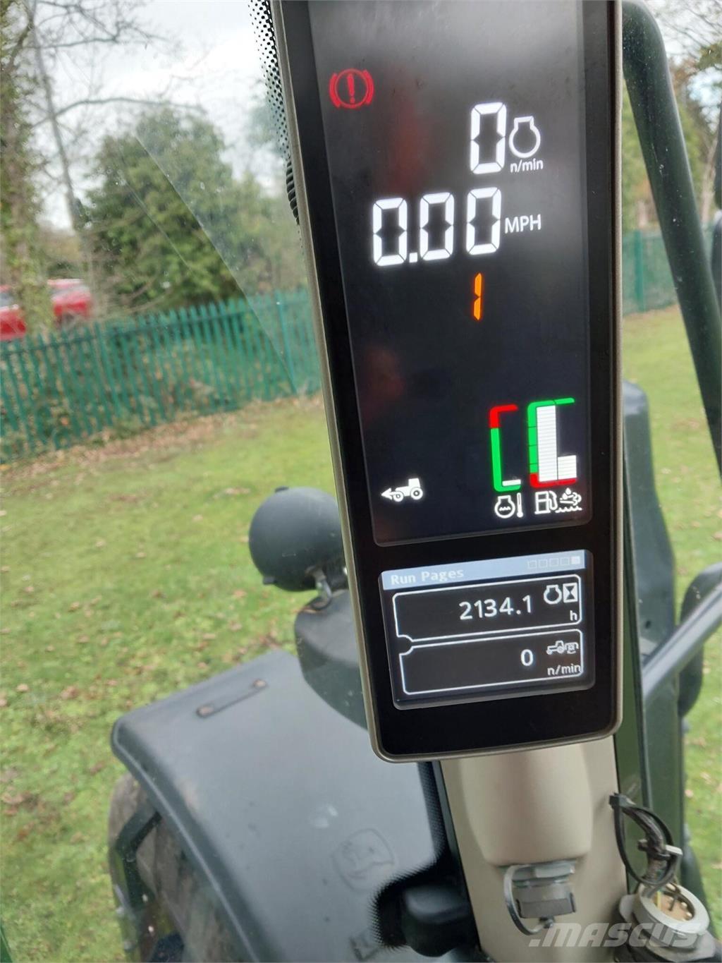 John Deere 6100M Tractoare