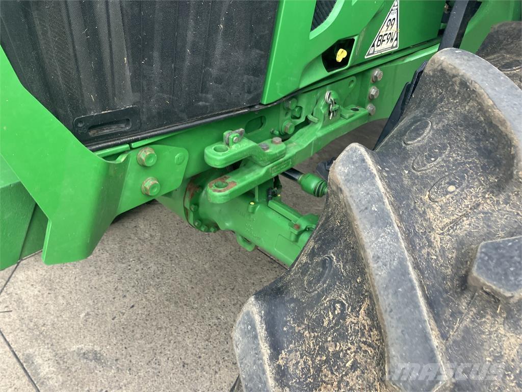 John Deere 6100M Tractoare