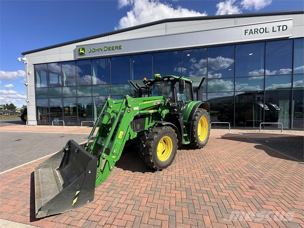 John Deere 6110M Tractoare